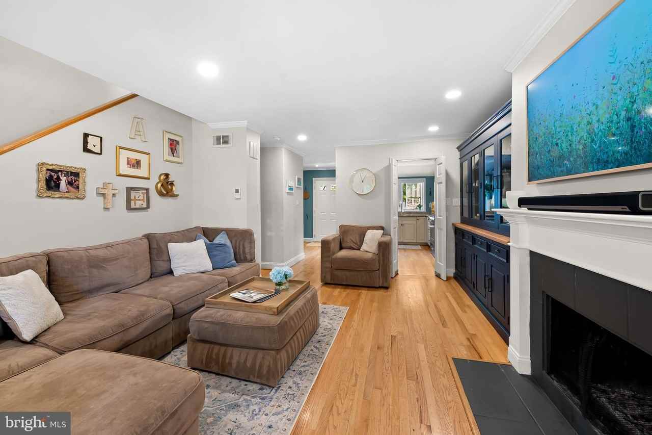 619 S Sharp St - Photo 5 of 50