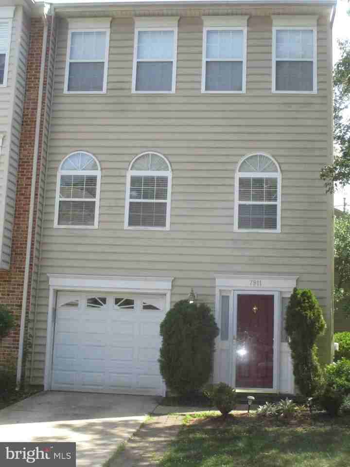 7911 Heatherleigh Pl - Photo 2 of 18
