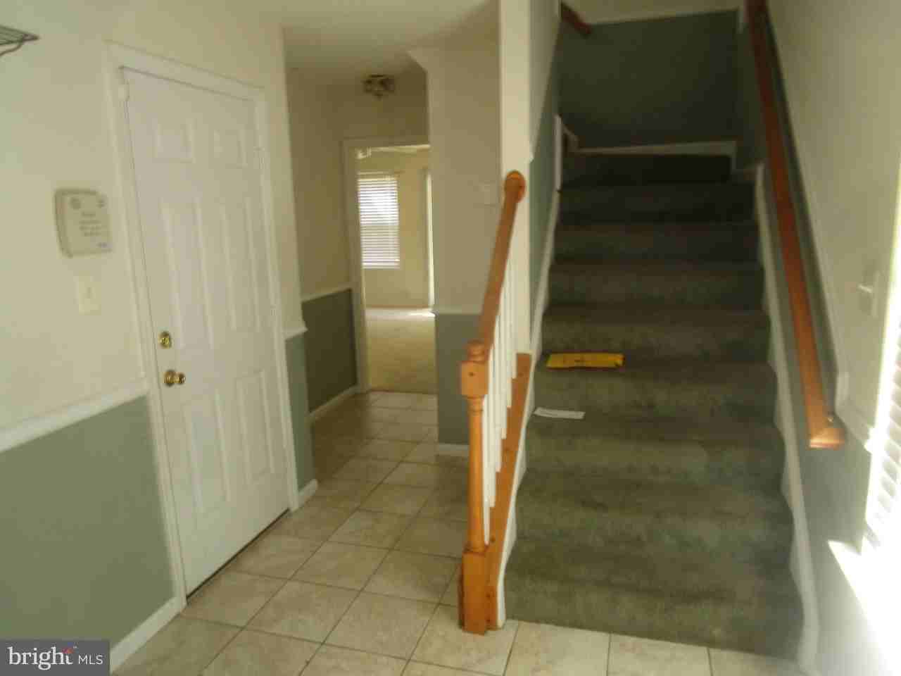 7911 Heatherleigh Pl - Photo 4 of 18