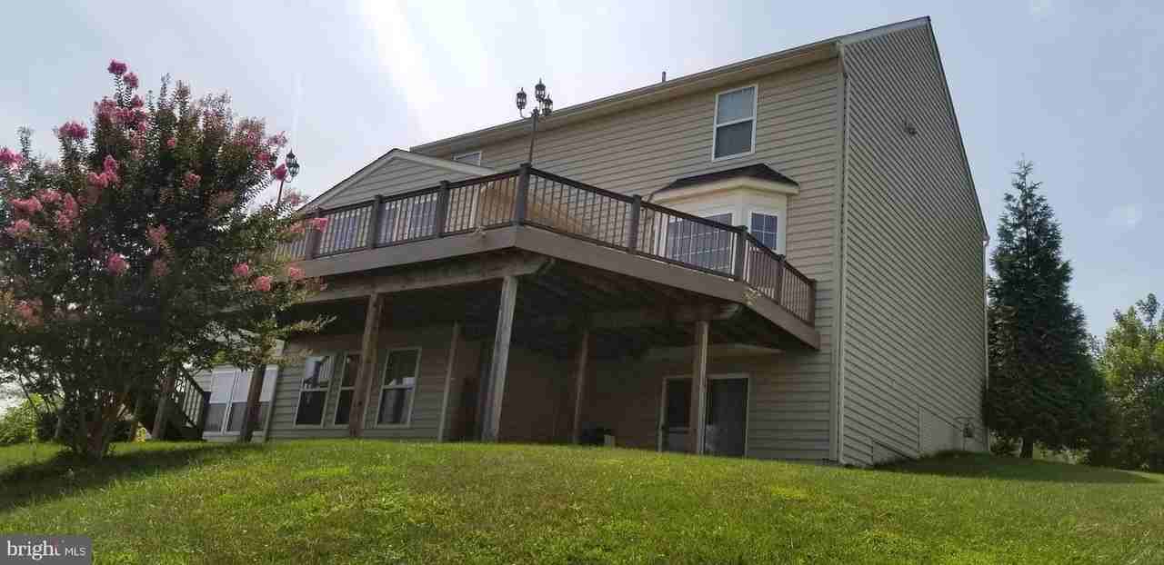 2409 Barrett Ct - Photo 2 of 15