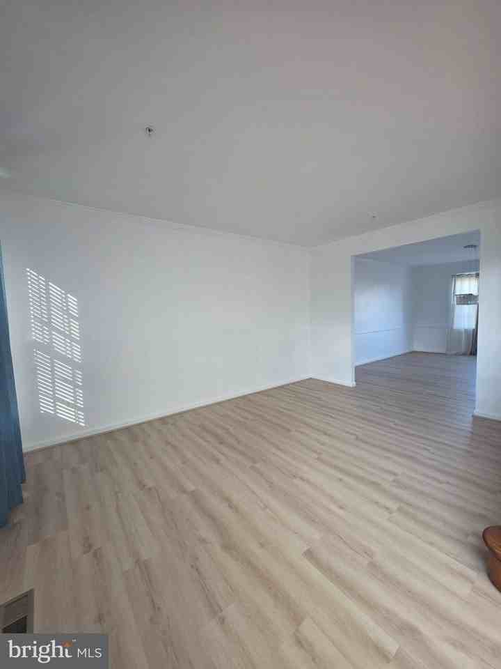 2409 Barrett Ct - Photo 6 of 15