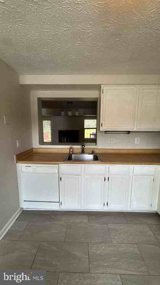 10802 Beech Creek Dr - Photo 5 of 25