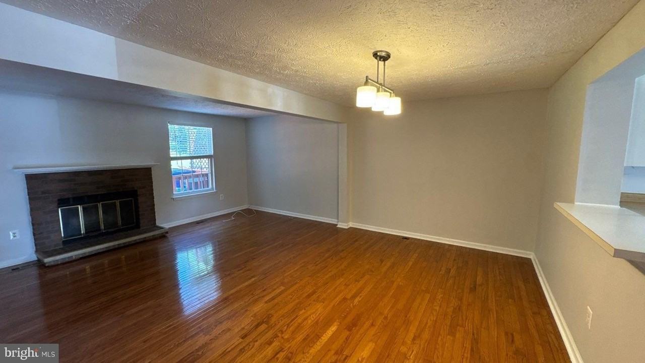 10802 Beech Creek Dr - Photo 7 of 25
