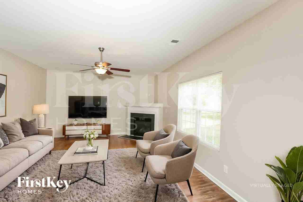 1531 Pecan Ln - Photo 6 of 18