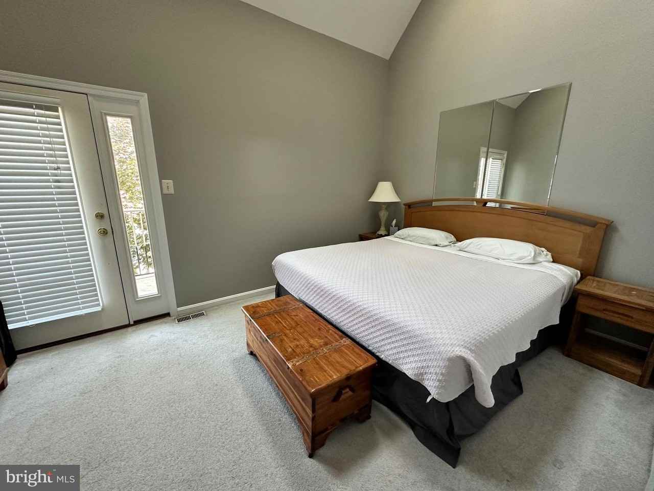 9-E Queen Victoria Way - Photo 7 of 35