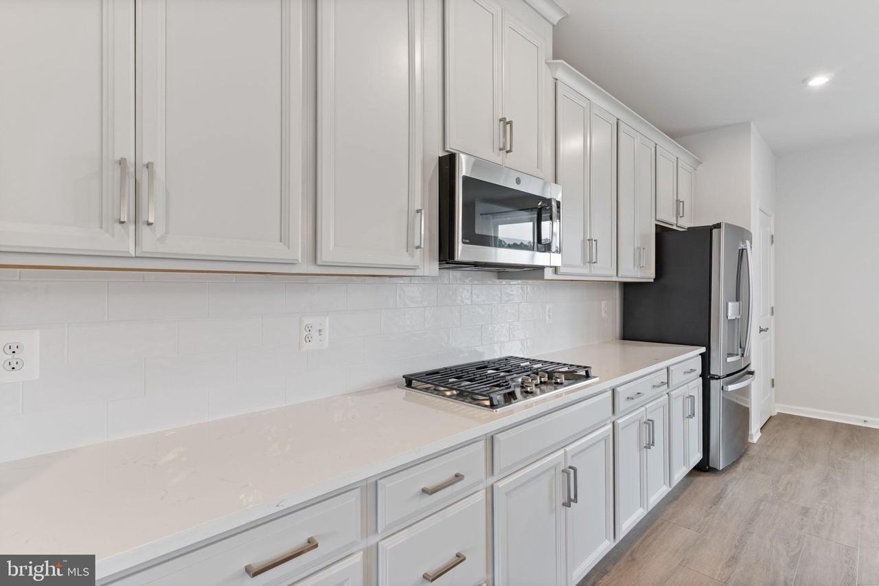 23450 Sugar Pine Ln - Photo 3 of 22