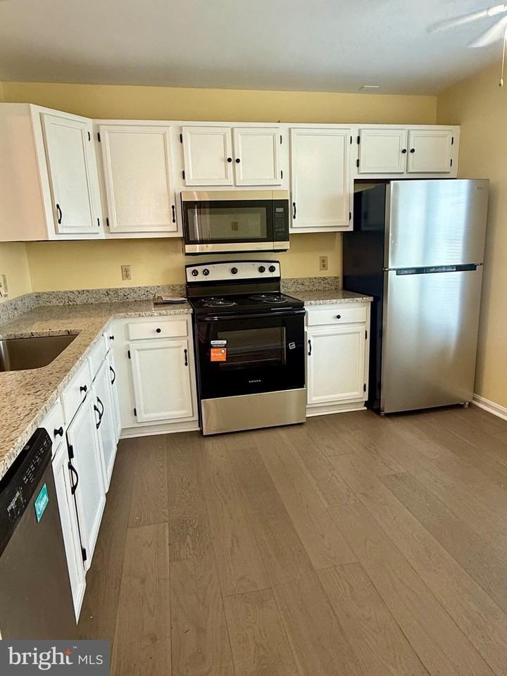 139 Newport Bay Dr Unit A #206A - Photo 5 of 22