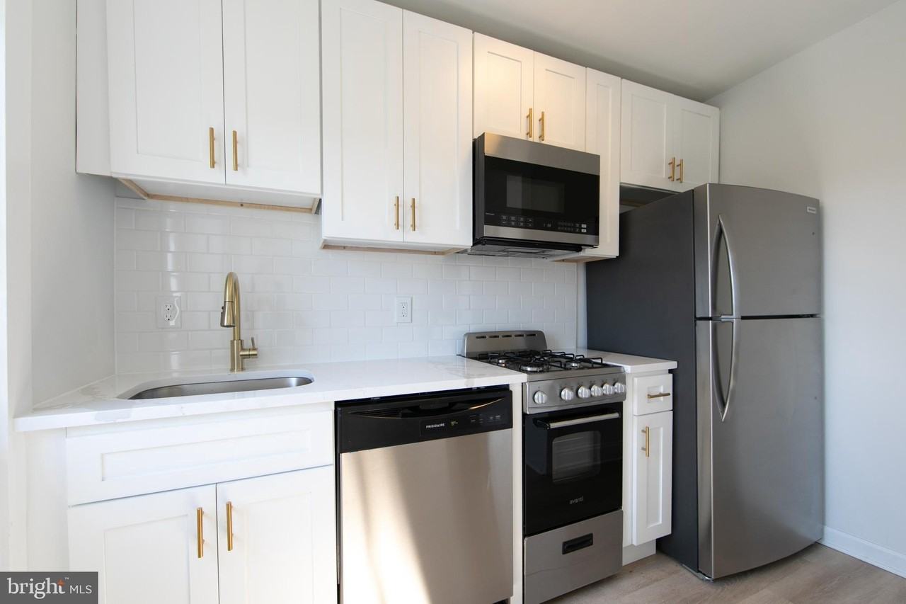9 E Holly Ave #5 - Photo 4 of 34