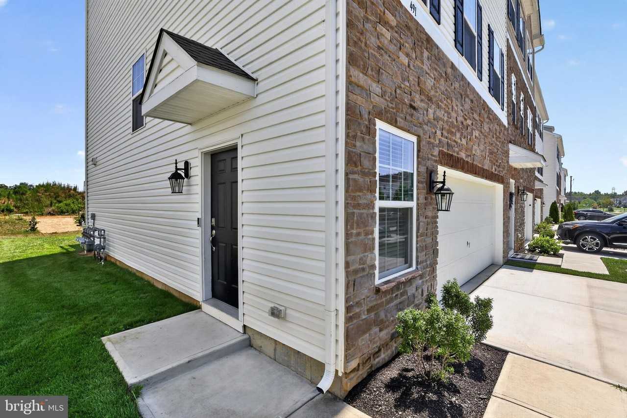 491 N Palace Dr - Photo 3 of 36