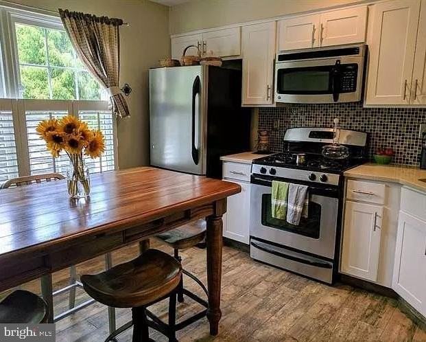 512 Brickhouse Rd - Photo 5 of 27