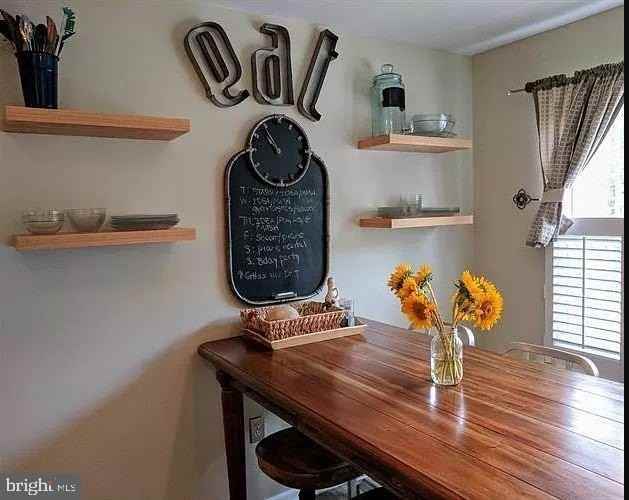 512 Brickhouse Rd - Photo 7 of 27