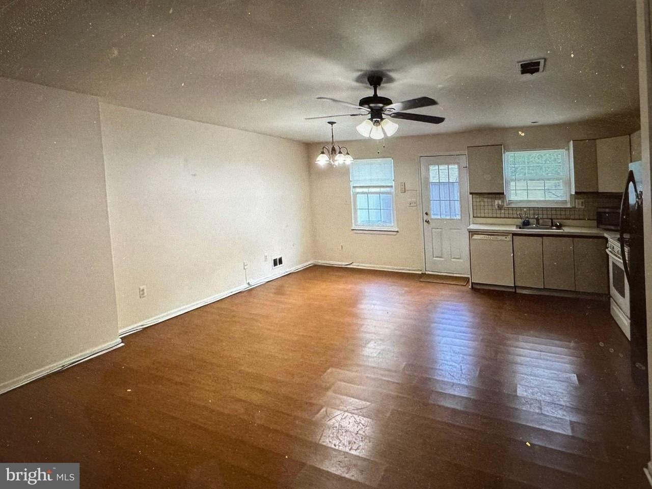 211 Gambocz Ct - Photo 4 of 23
