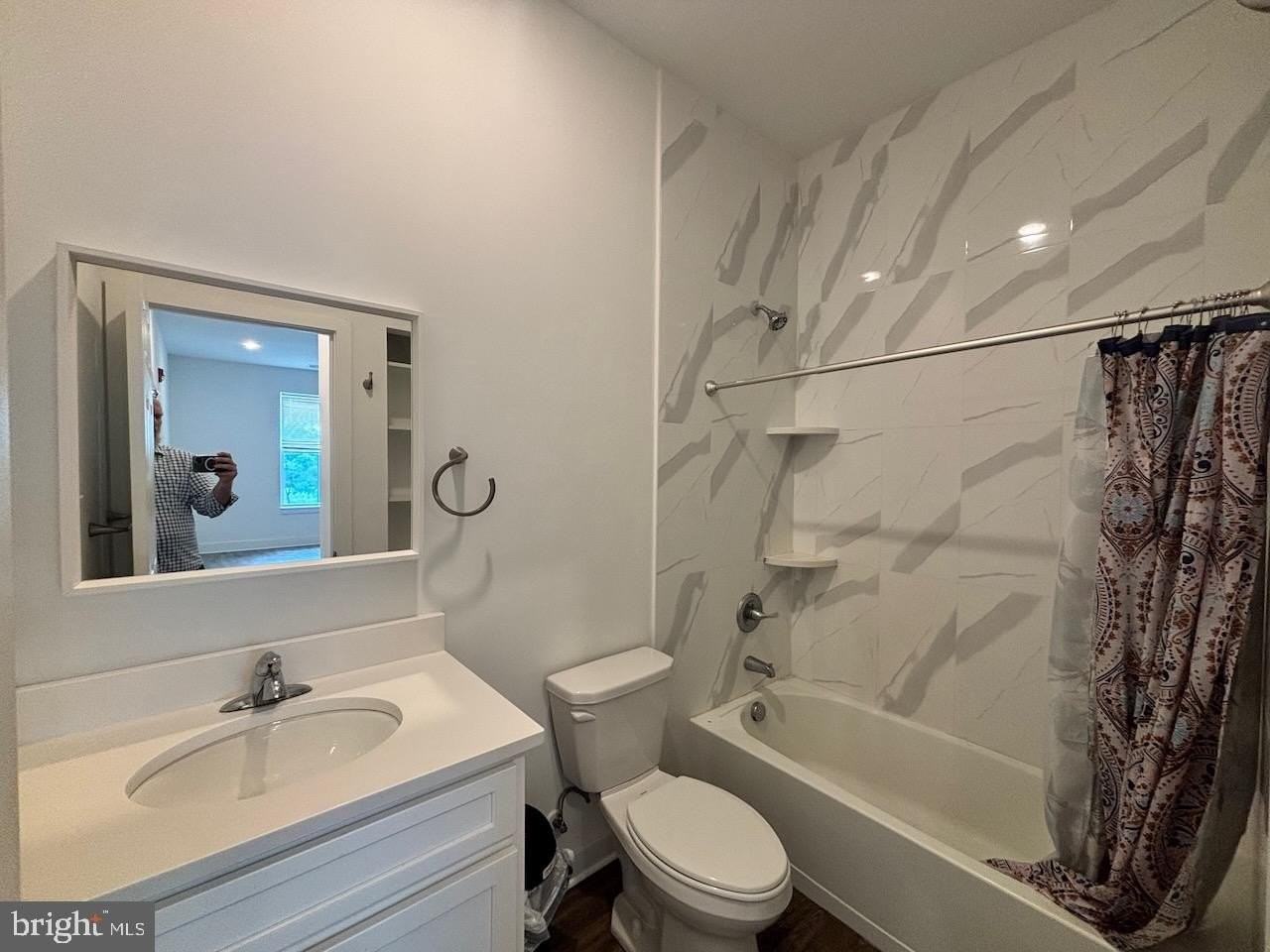 328 Mill St #2 - Photo 4 of 10