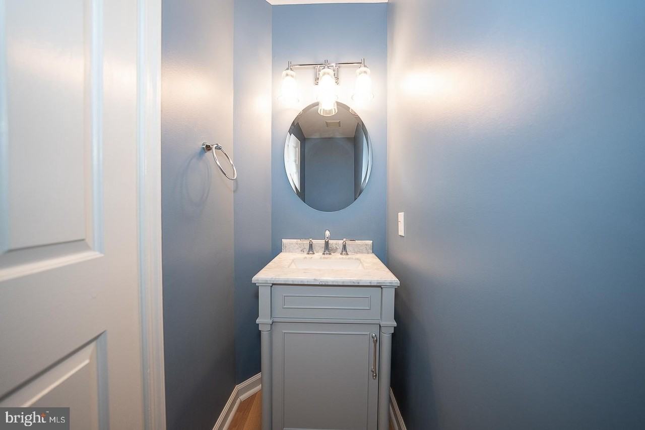 116 Montrose Ave #H - Photo 7 of 50