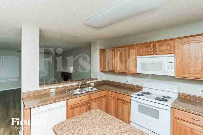 119 Amber Ridge Dr - Photo 7 of 15