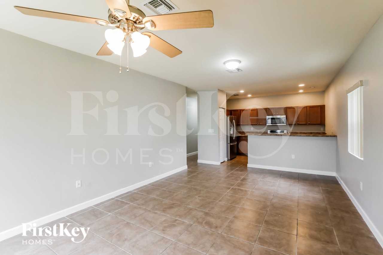 115 Neter - Photo 2 of 19