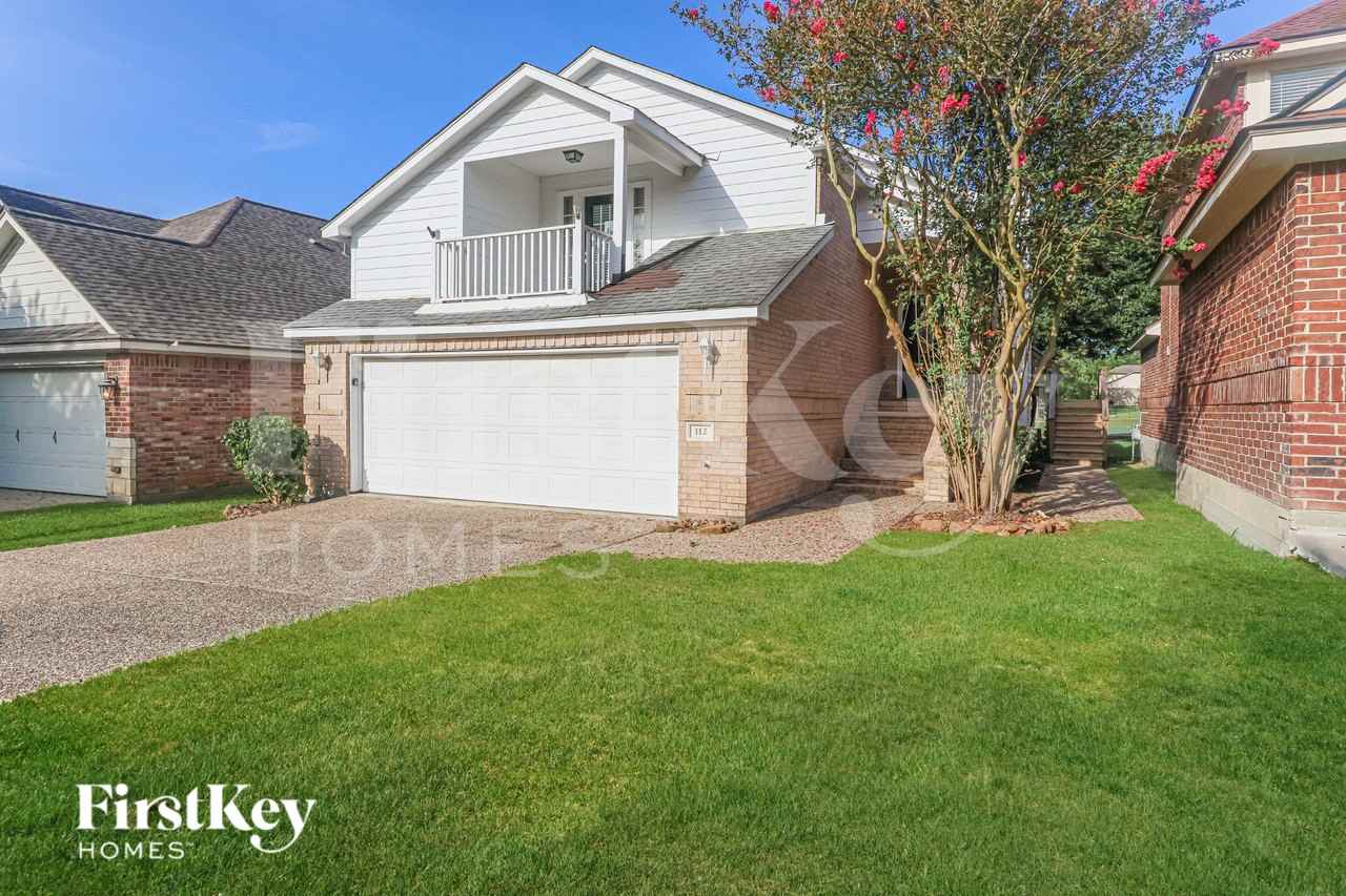 112 Golfview Dr - Photo 2 of 19