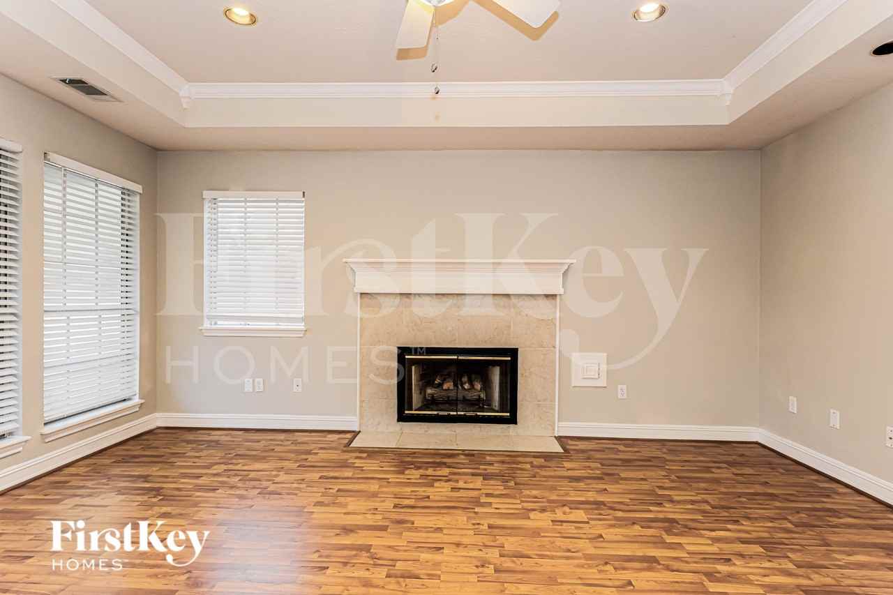 112 Golfview Dr - Photo 3 of 19