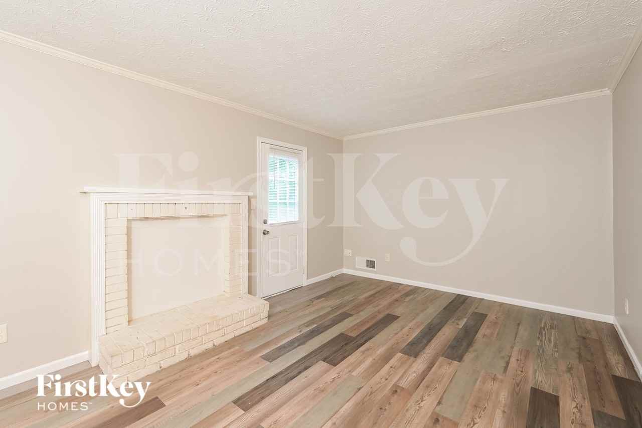 1023 Park Gate Pl - Photo 3 of 19
