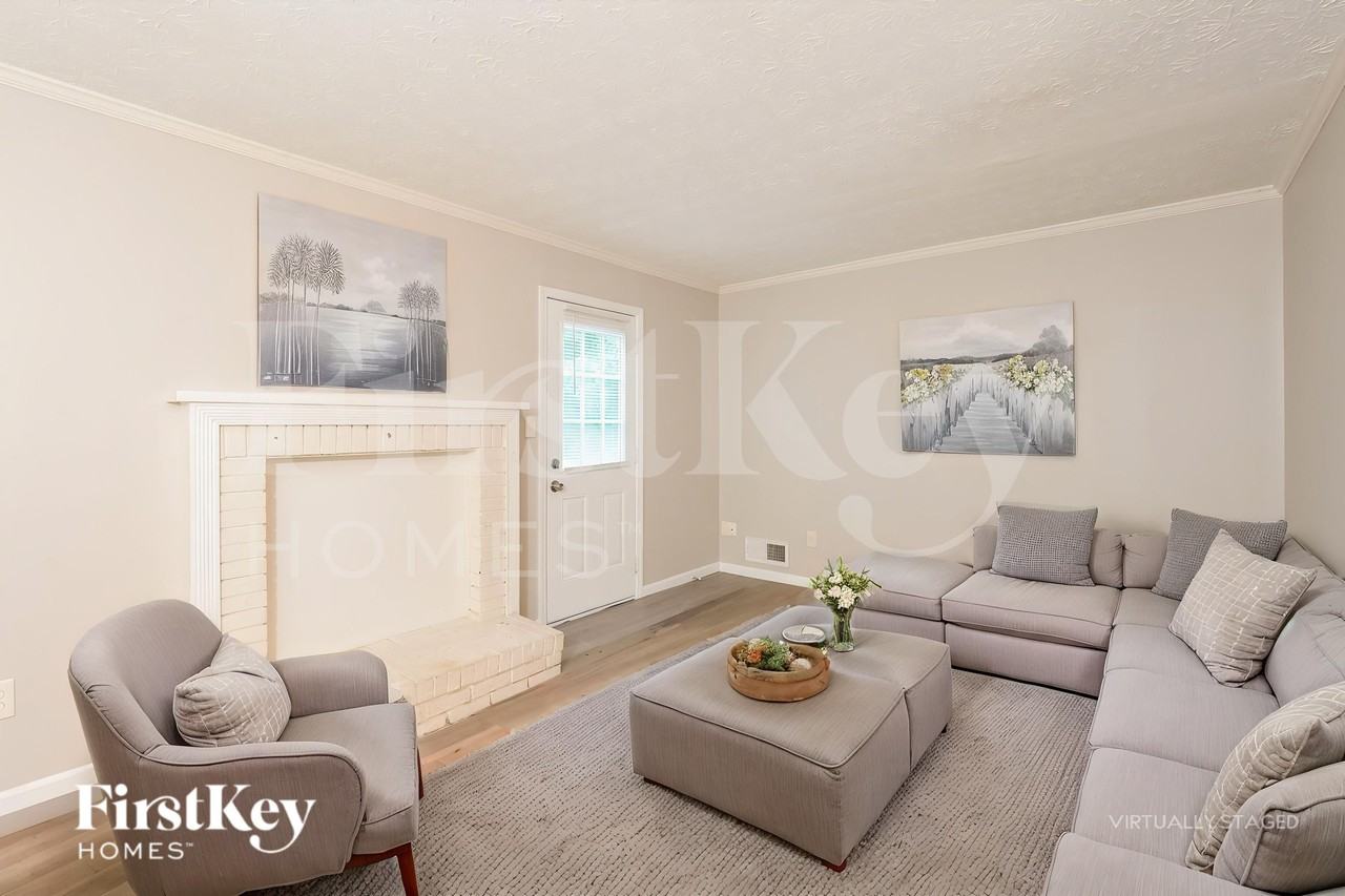 1023 Park Gate Pl - Photo 4 of 19