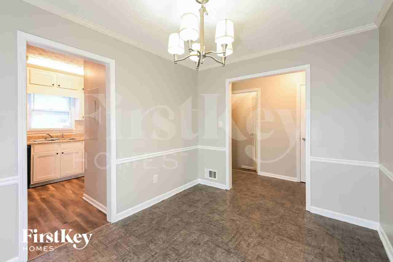 1023 Park Gate Pl - Photo 5 of 19
