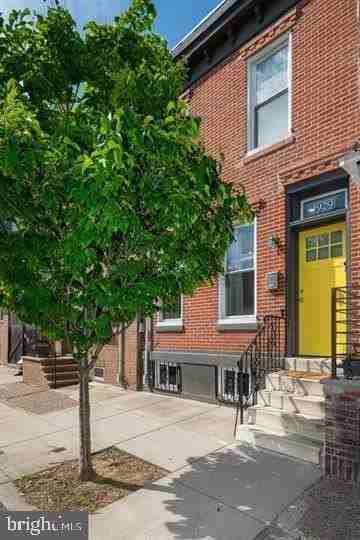 1929 Ellsworth St - Photo 2 of 41