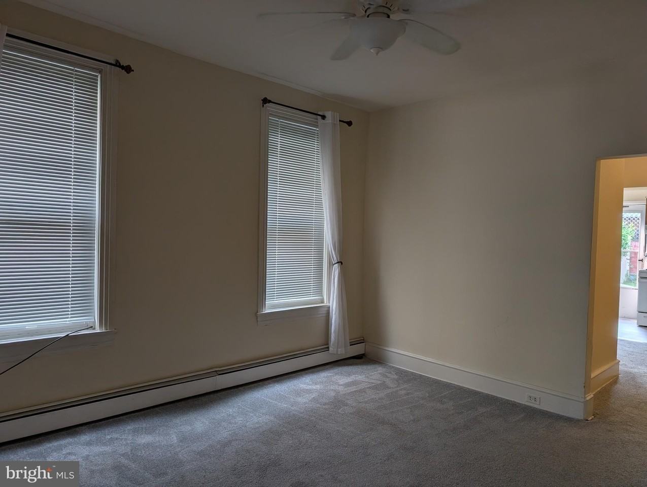 424 Conarroe St #1 - Photo 2 of 8