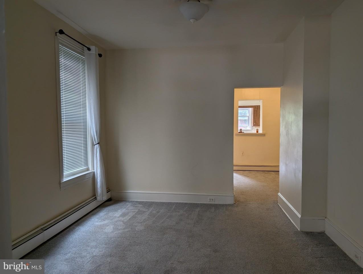 424 Conarroe St #1 - Photo 3 of 8