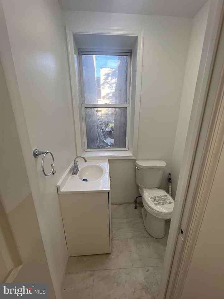 1902 Brunner St - Photo 3 of 6