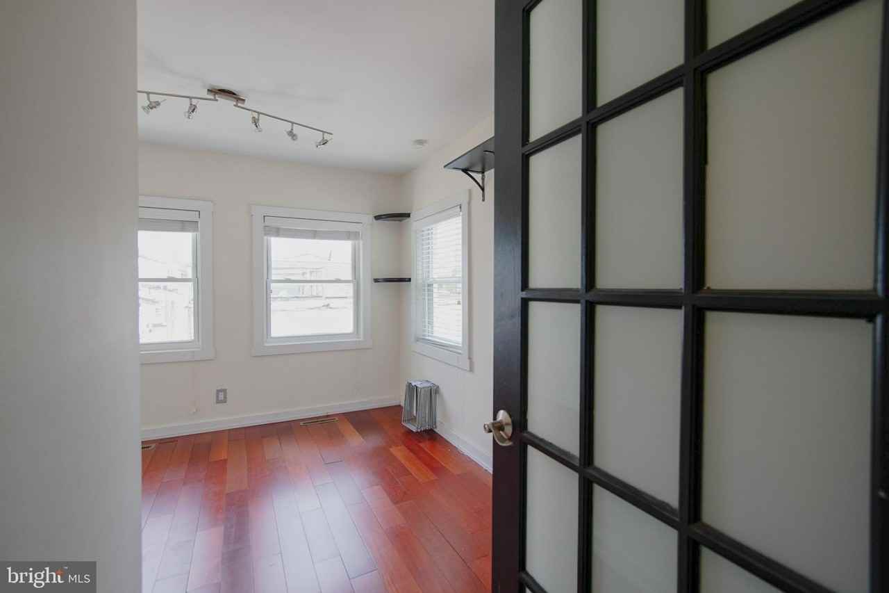 2619 South St #3 - Photo 3 of 22