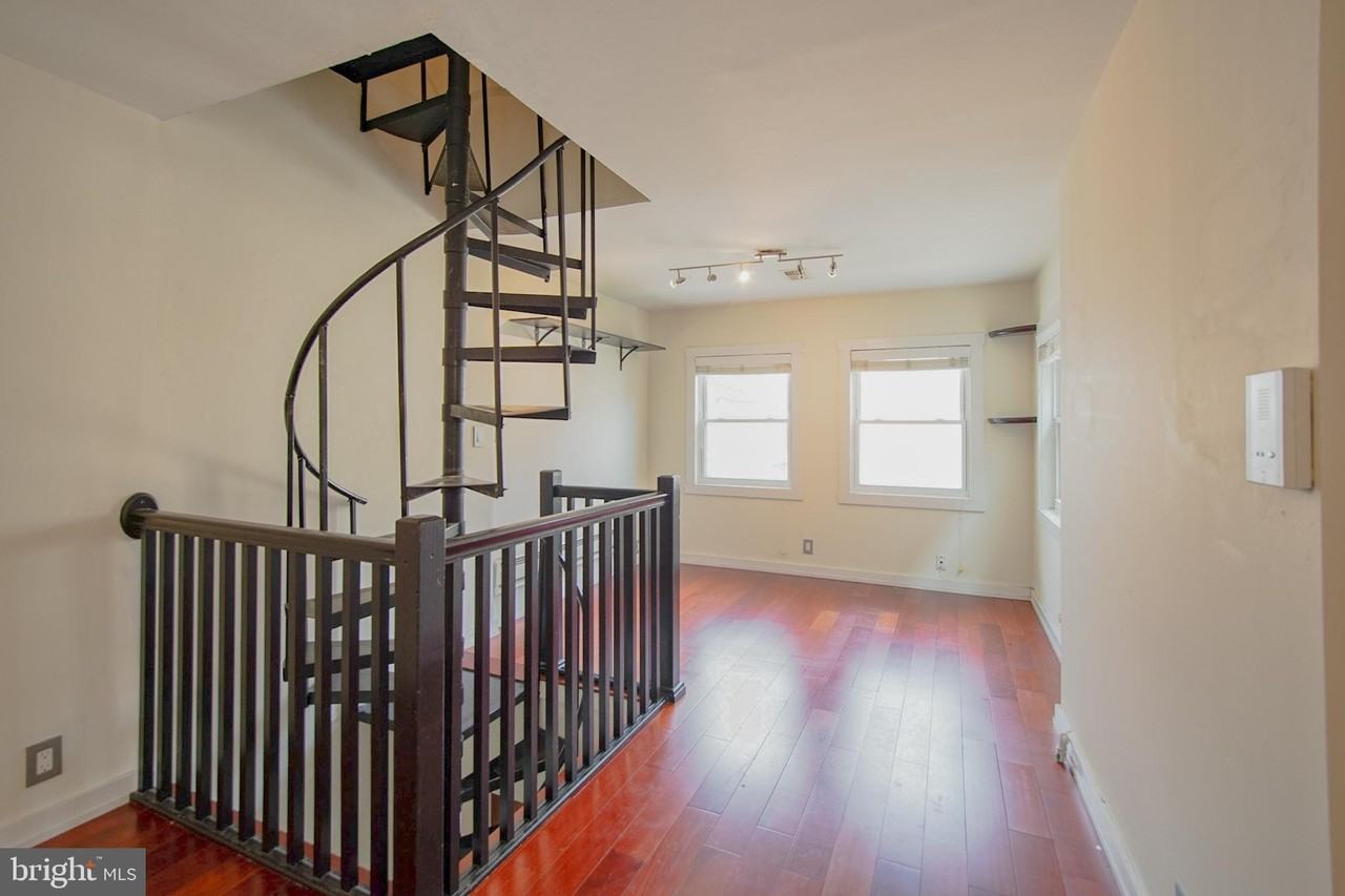 2619 South St #3 - Photo 4 of 22