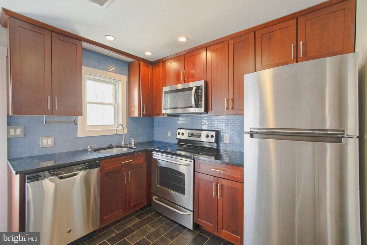 2619 South St #3 - Photo 5 of 22