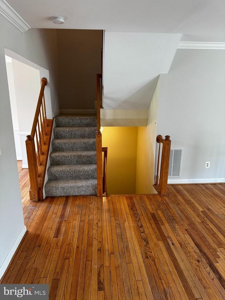3706 Farmland Dr - Photo 5 of 12
