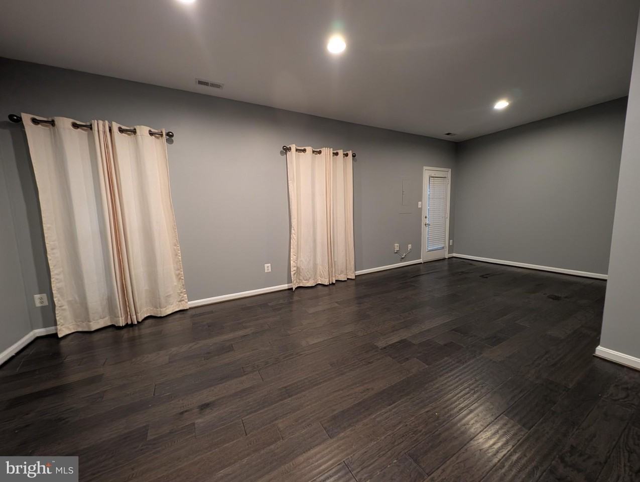 2814 Claudia Ct - Photo 2 of 26