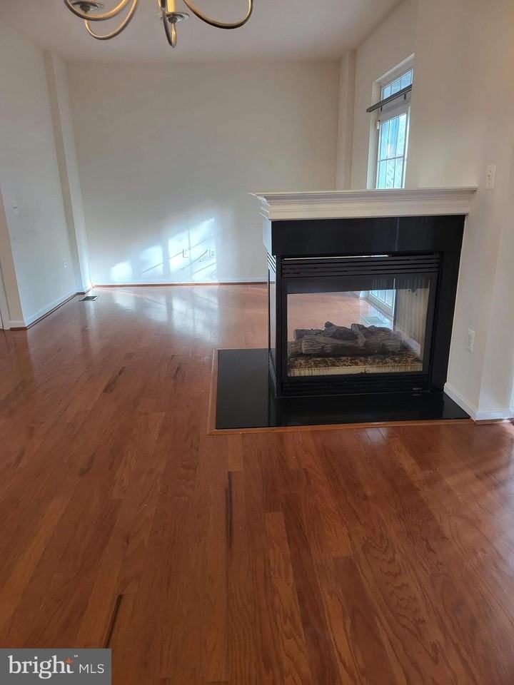 13945 Hollow Wind Way #101 - Photo 4 of 28