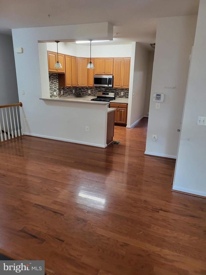 13945 Hollow Wind Way #101 - Photo 5 of 28
