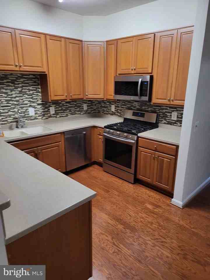 13945 Hollow Wind Way #101 - Photo 7 of 28