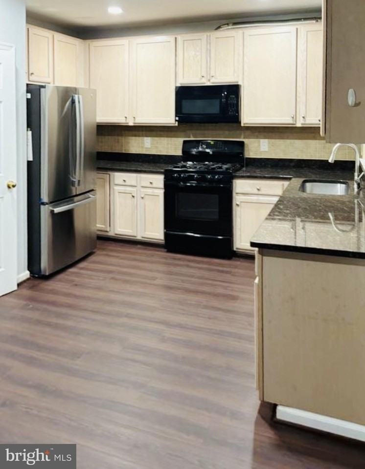 13714 Bidwell Pl - Photo 3 of 20