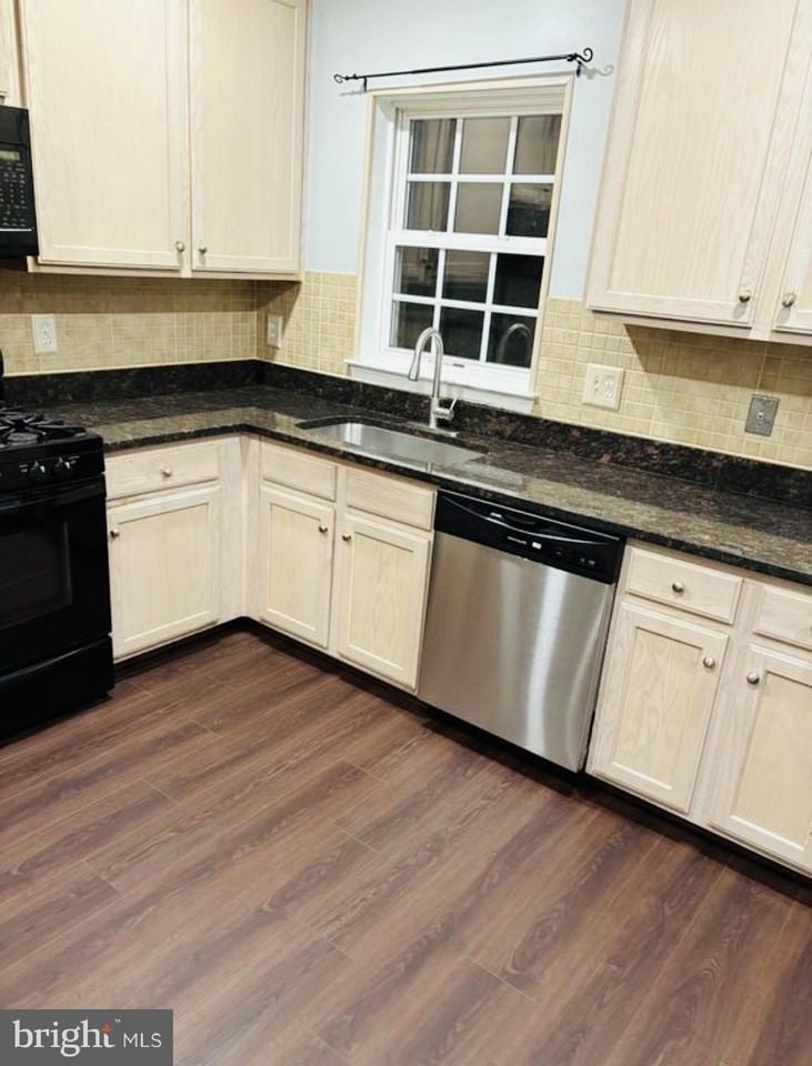 13714 Bidwell Pl - Photo 5 of 20