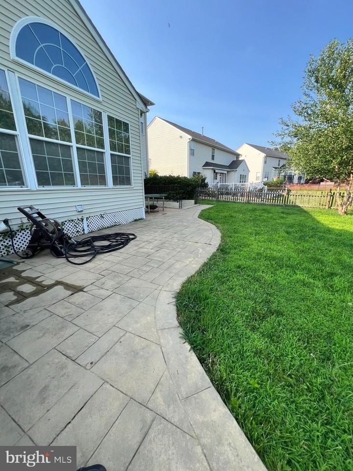118 Hunton Dr - Photo 4 of 11