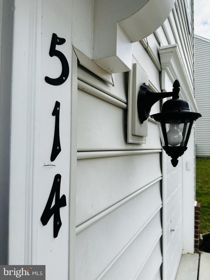 514 Landing Dr - Photo 3 of 19