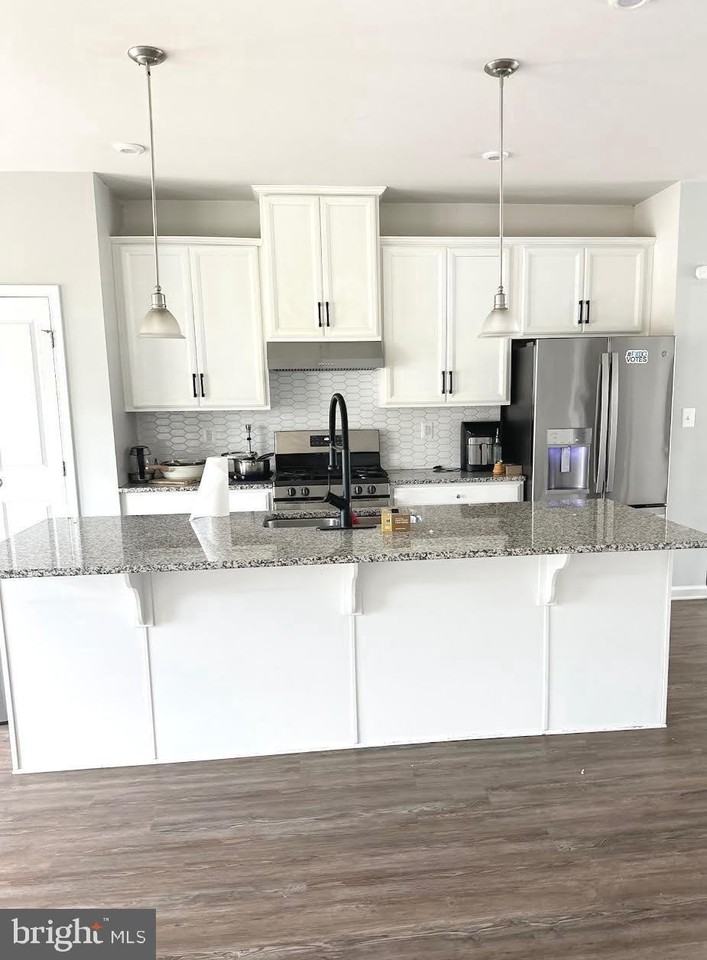 514 Landing Dr - Photo 5 of 19
