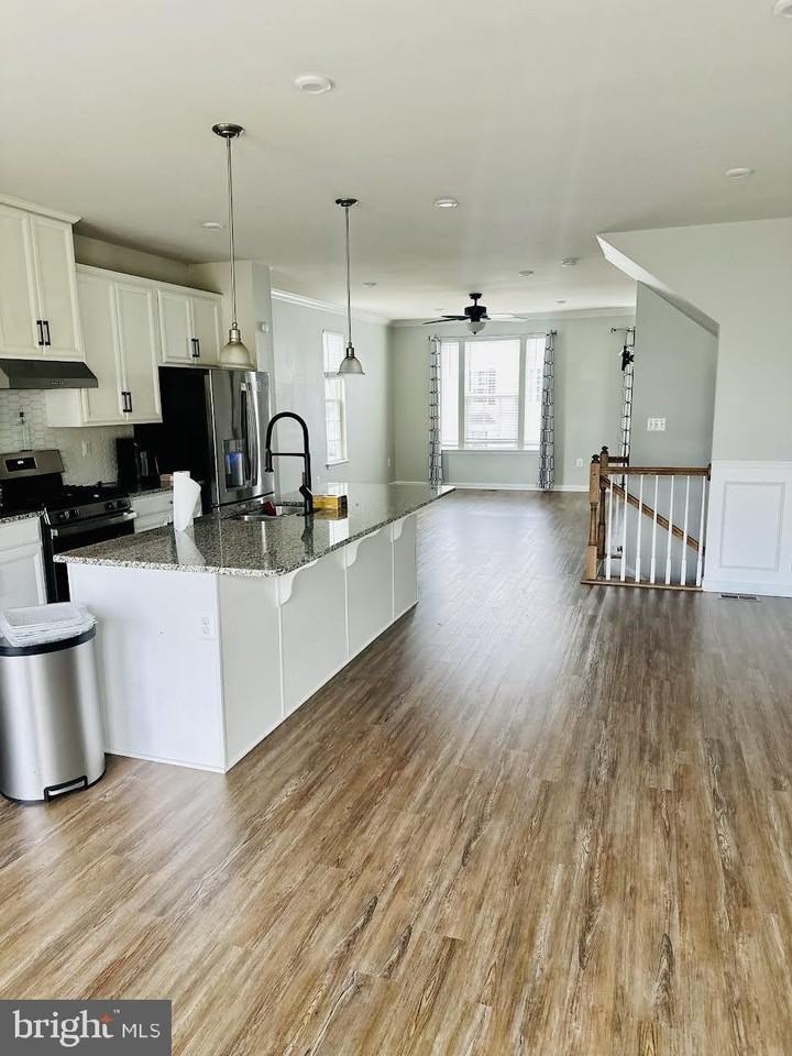 514 Landing Dr - Photo 7 of 19