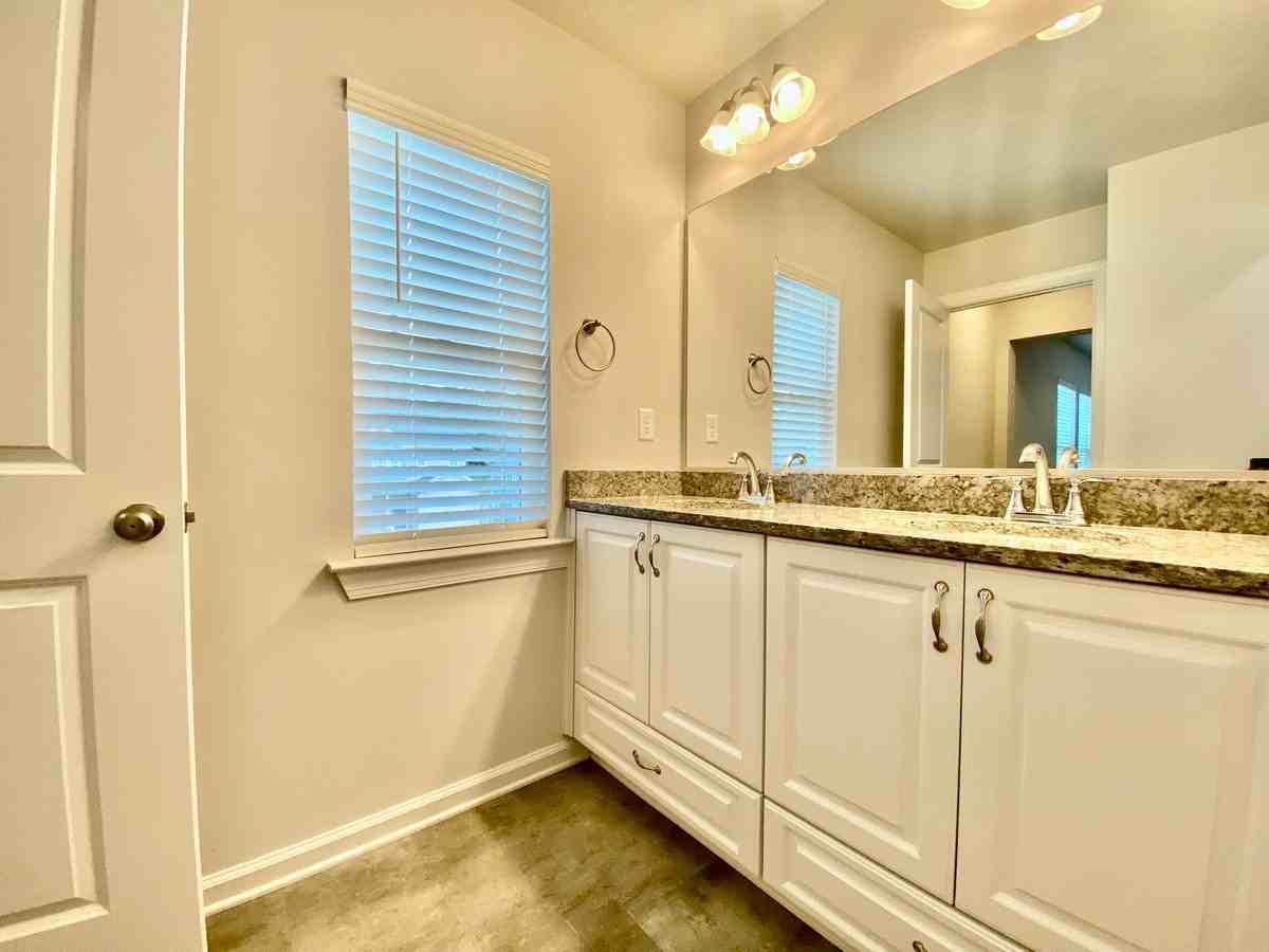 1895 Butternut Dr - Photo 3 of 19