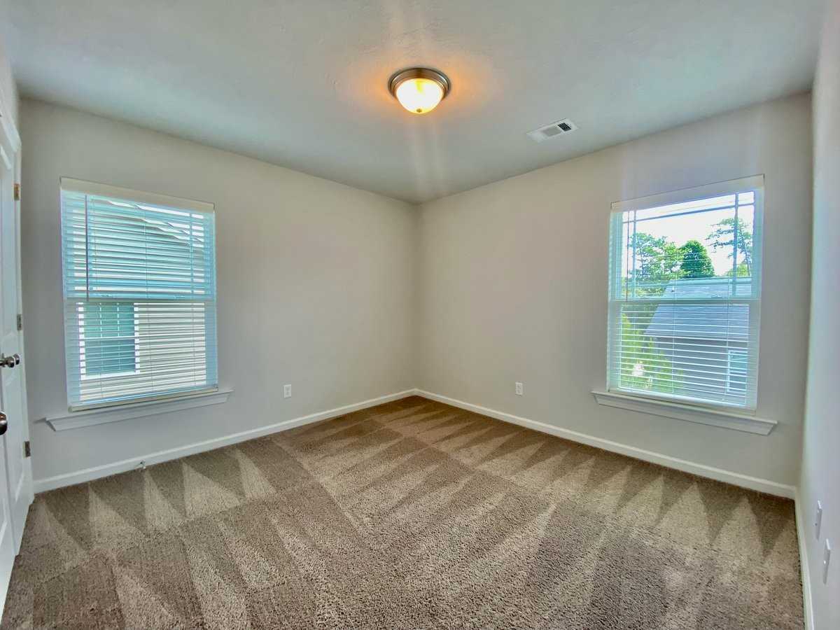 1895 Butternut Dr - Photo 4 of 19