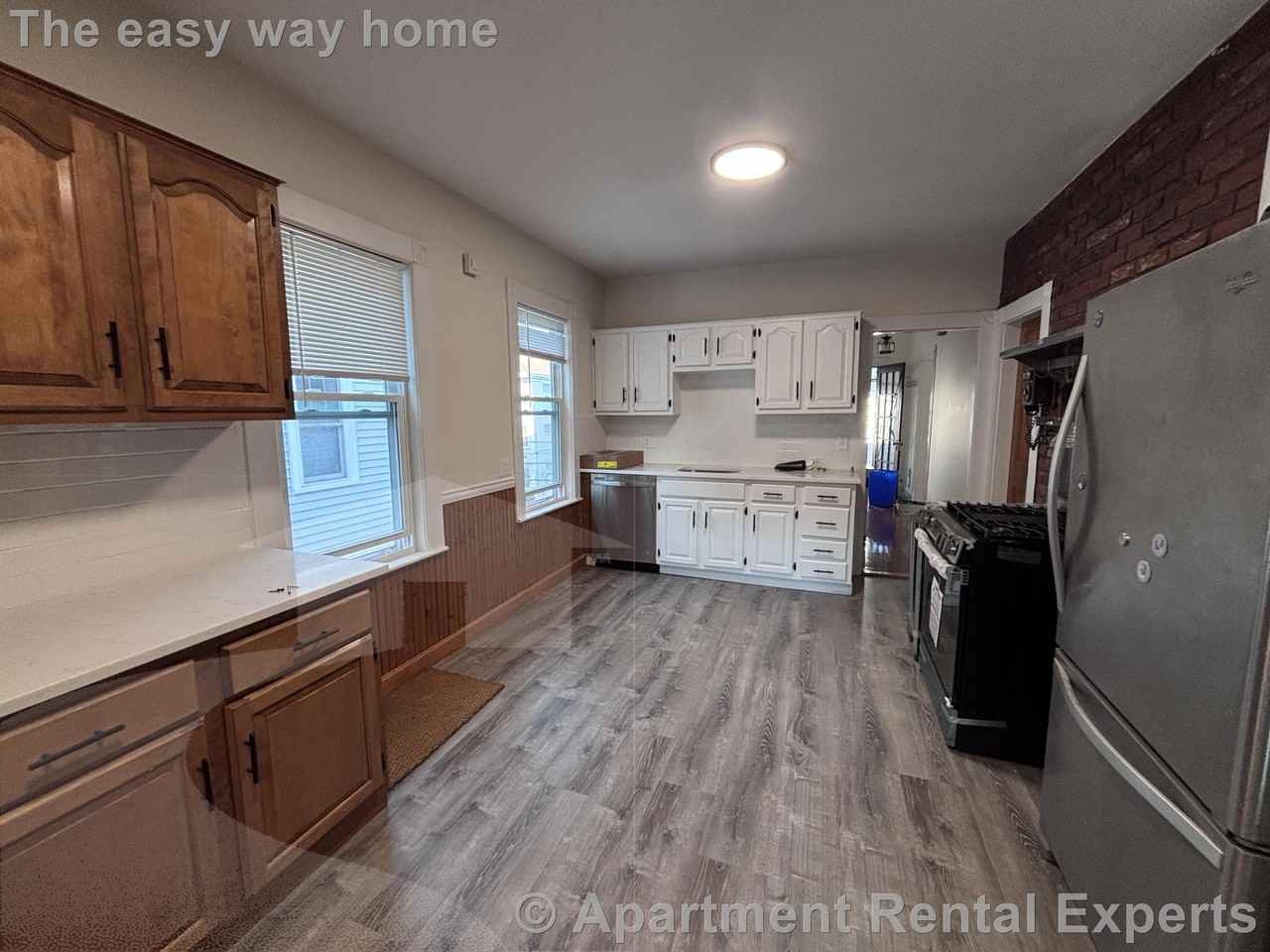 16 Edward T Sullivan Rd - Photo 5 of 20