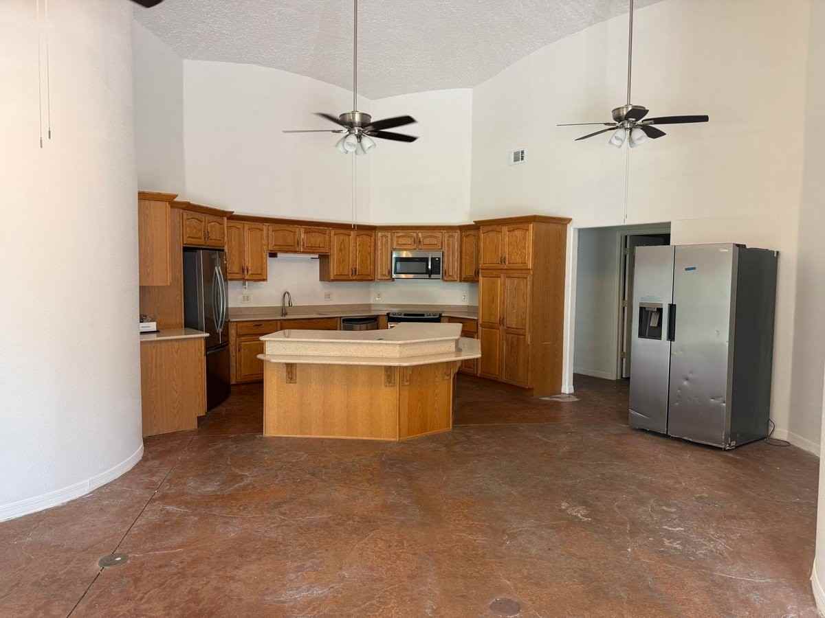 18390 17th Ave - Photo 3 of 20