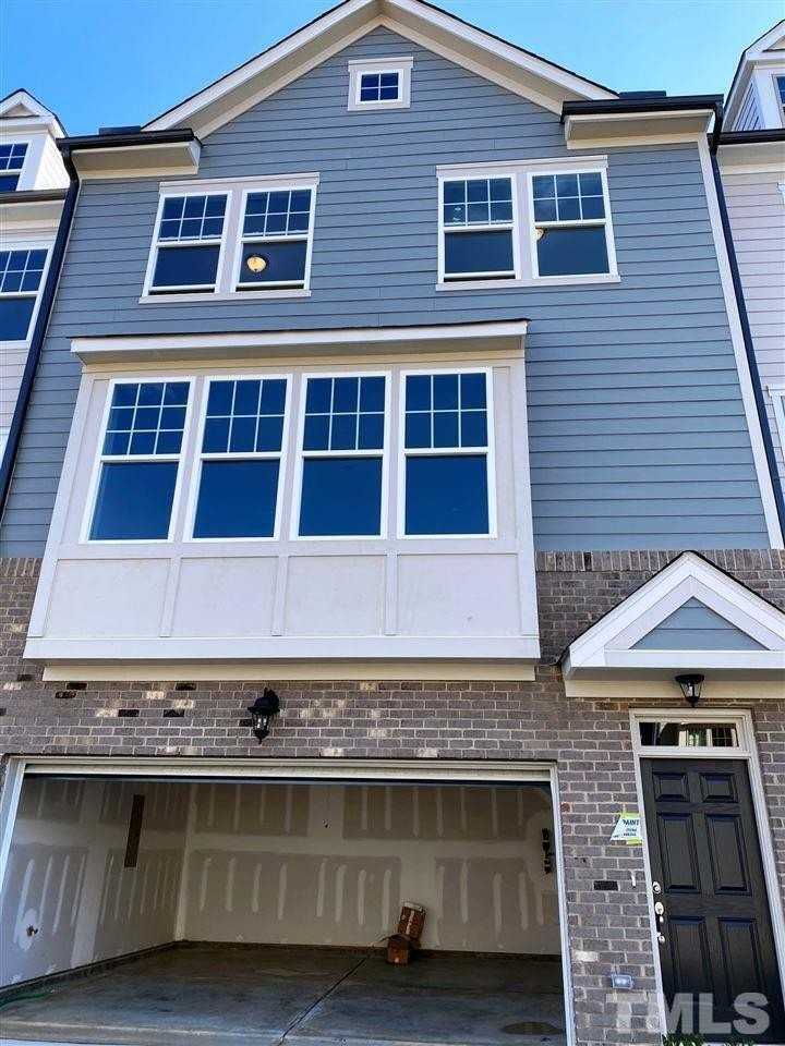 1013 Larabee Ln - Photo 2 of 19
