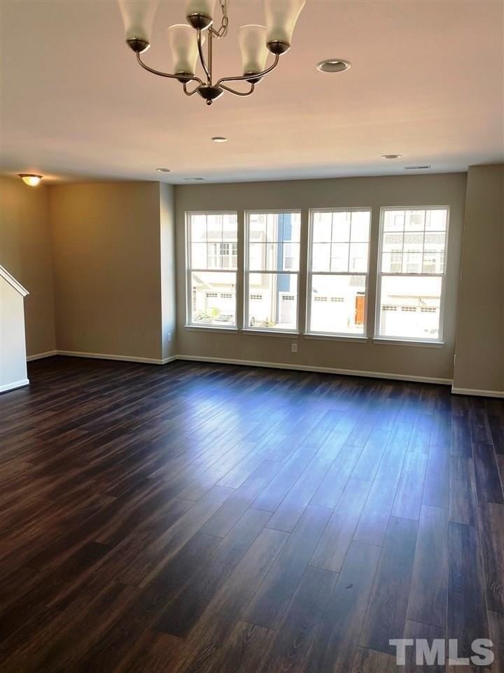 1013 Larabee Ln - Photo 6 of 19