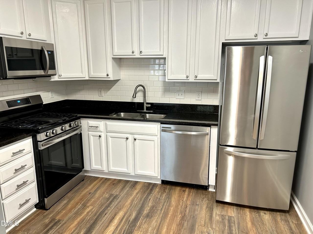 2210 Raven Rd - Photo 5 of 16